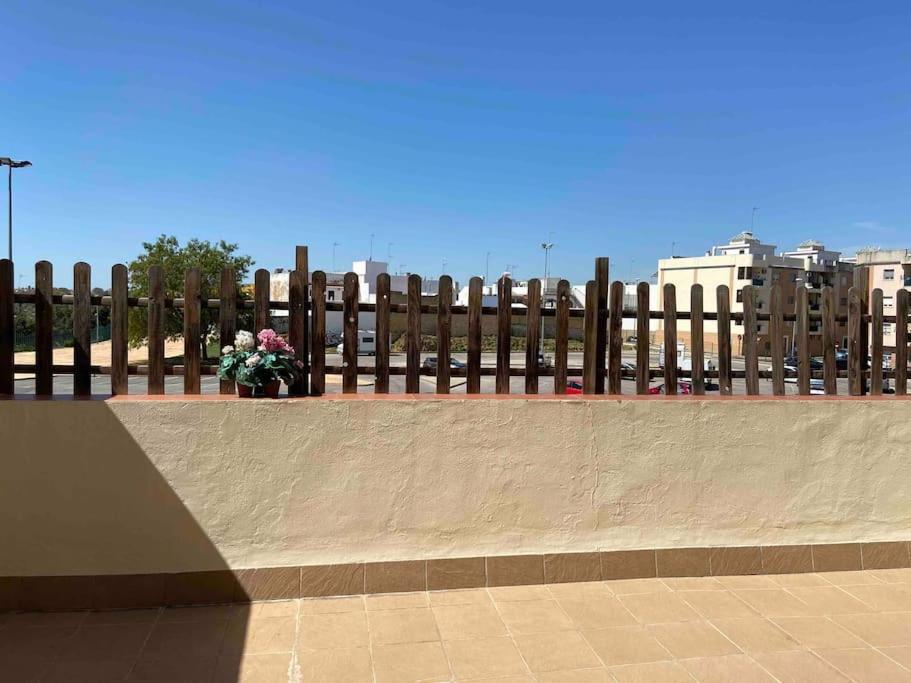 Appartamento Atico Santa Lucia Terraza Y Parking Gratuitos Alcalá de Guadaira Esterno foto